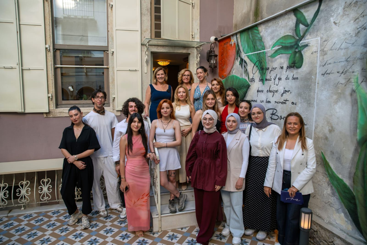 “Gençlik Sanatla Konuşuyor: BonVivant’ta Cesur Bir Vurgu”